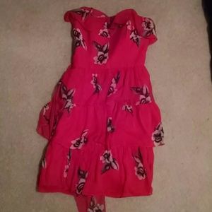 Very Cute  tomato Red White House Black market, strapless lined sundress